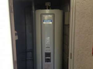 名古屋市千種区　電気温水器取替工事　三菱 SRG-375C マンションPS設置